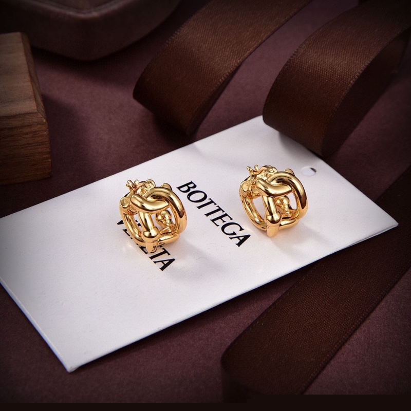 Bo*te*ga venenta earrings